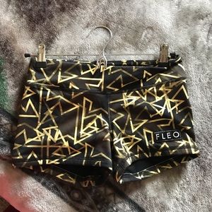 Fleo Gold Triangles